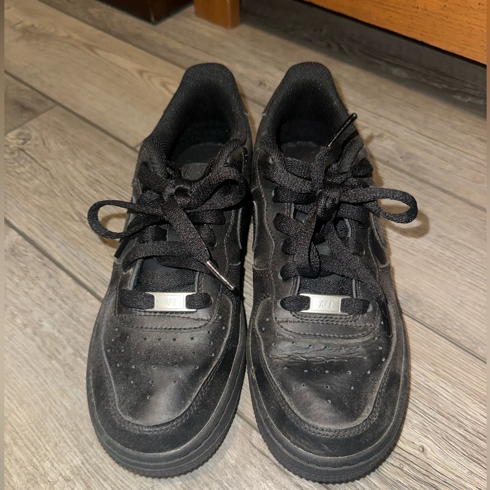 Black Nike Air Forces